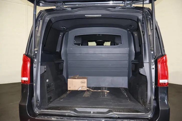 Mercedes-Benz V-Class 2020 photo 3