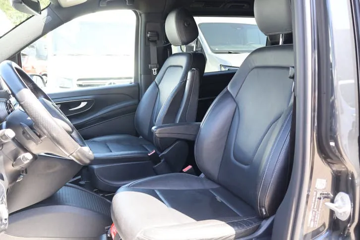 Mercedes-Benz V-Class 2020 photo 2
