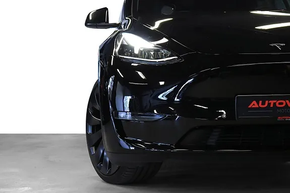 Tesla Model Y 2023 photo 3