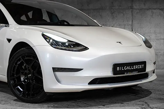 Tesla Model 3 2020 photo 3