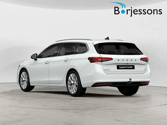 Skoda Superb 2027 photo 3