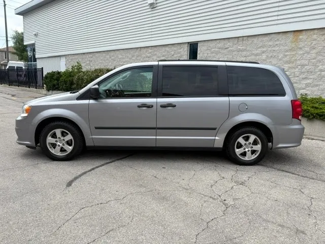 Dodge Grand Caravan 2013 photo 2