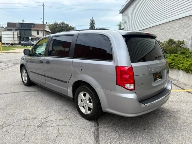 Dodge Grand Caravan 2013 photo 3