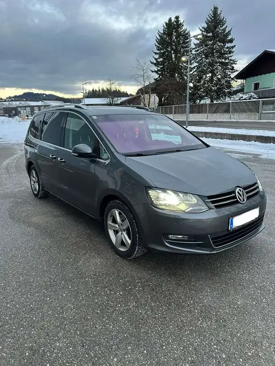 Volkswagen Sharan 2010 photo 2