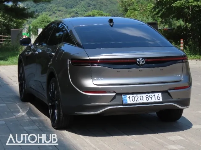 Toyota Crown 2024 photo 4