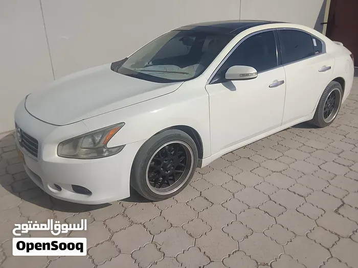 Nissan Maxima