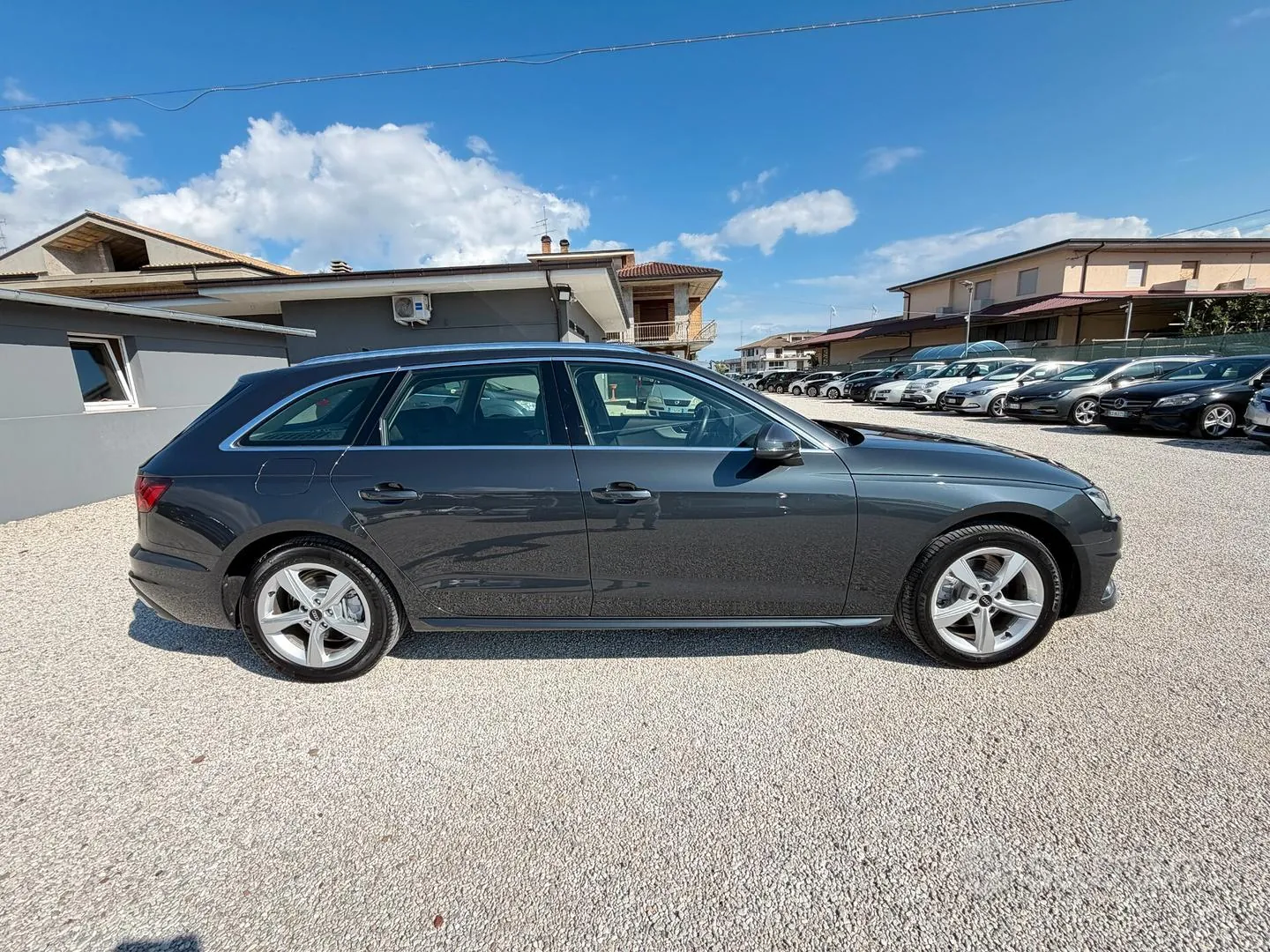 Audi A4 Avant 2022 photo 4
