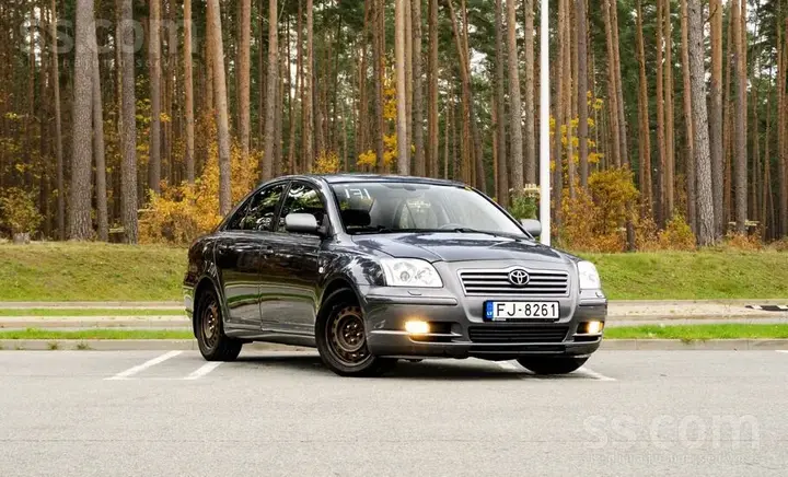 Toyota Avensis 2005 photo 2