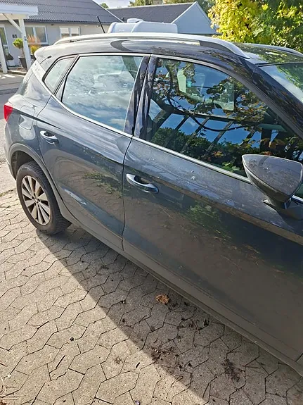 Seat Arona 2019 photo 4