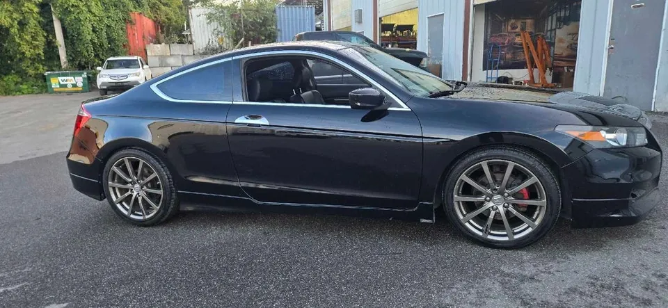Honda Accord 2011 photo 2