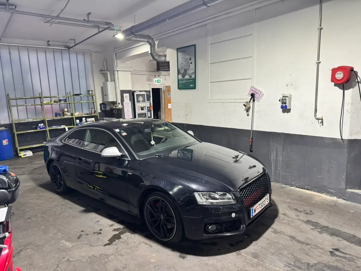 Audi A5 2008 photo 2