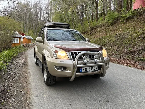 Toyota Land Cruiser 2006 photo 2