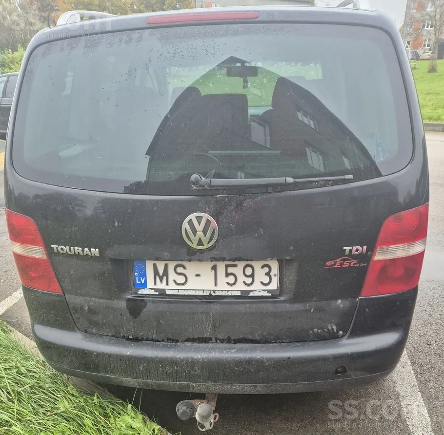 Volkswagen Touran 2003 photo 2