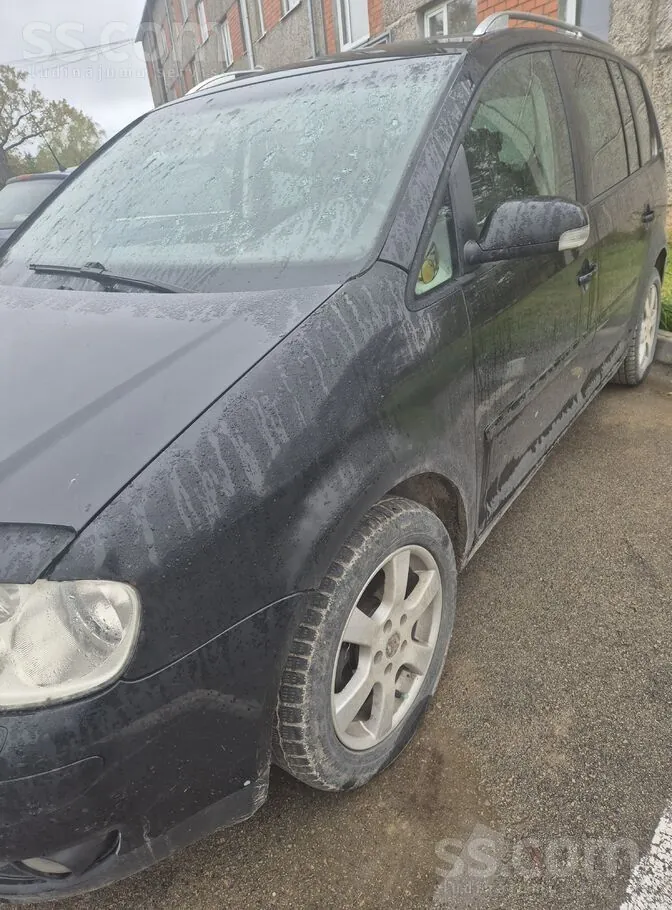 Volkswagen Touran 2003 photo 4