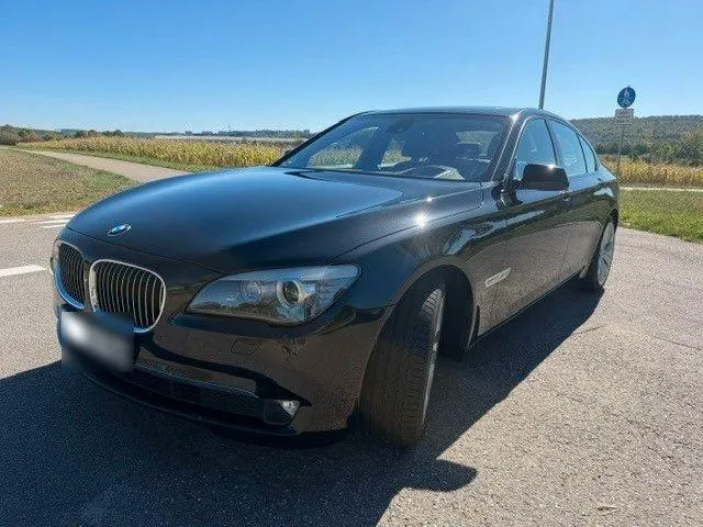 BMW 750I