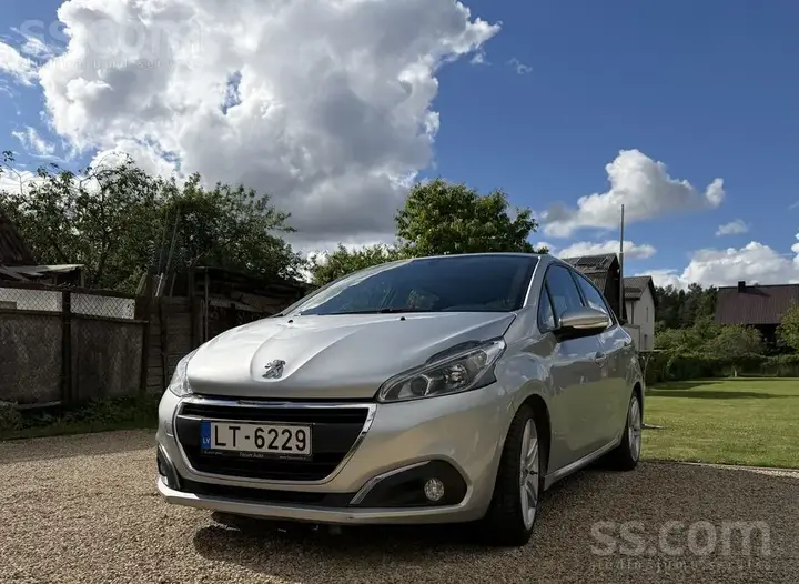 Peugeot 208 2018 photo 5