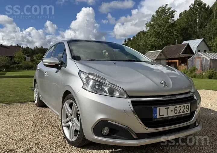 Peugeot 208