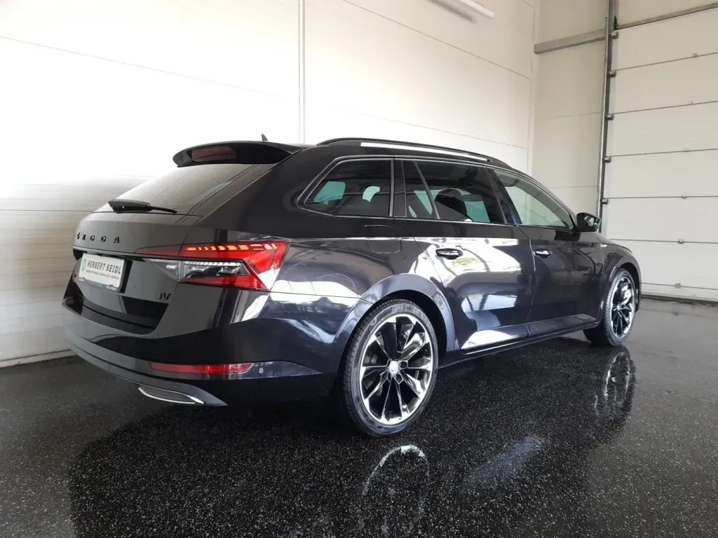 Skoda Superb 2021 photo 2