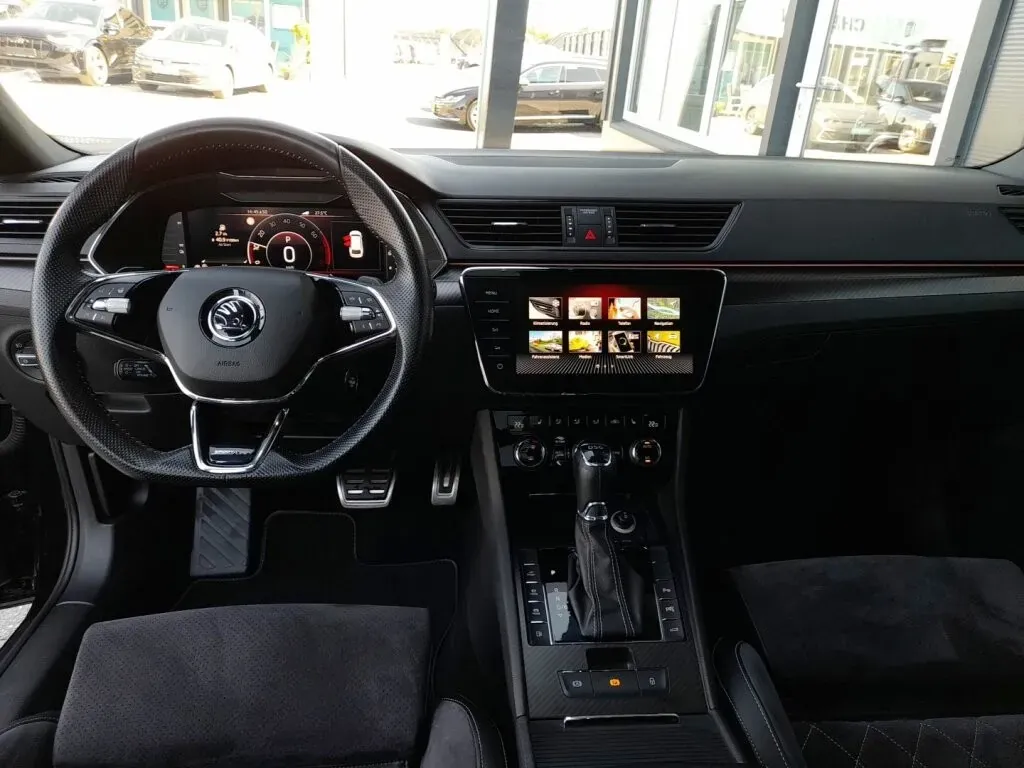 Skoda Superb 2021 photo 3