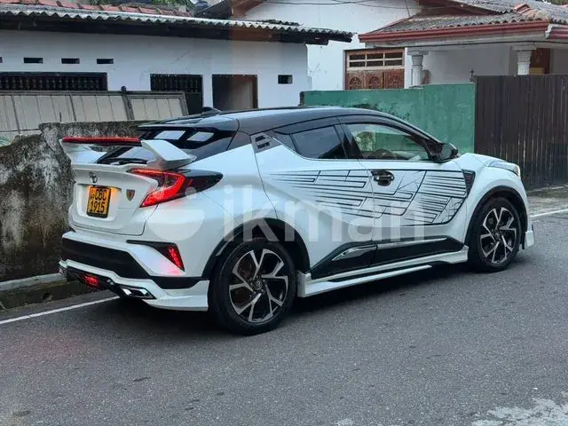 Toyota C-Hr 2018 photo 4