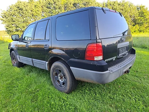 Ford Expedition 2004 photo 5