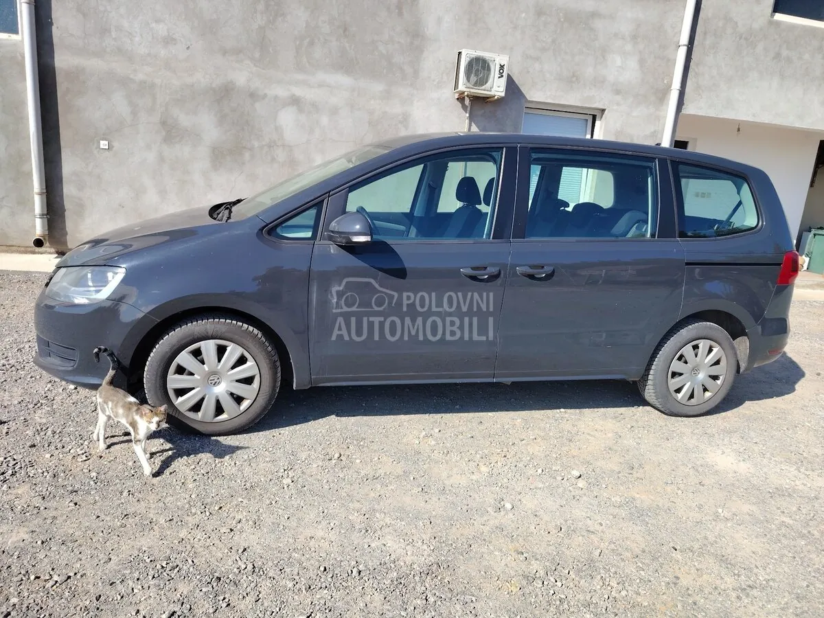 Volkswagen Sharan 2011 photo 4