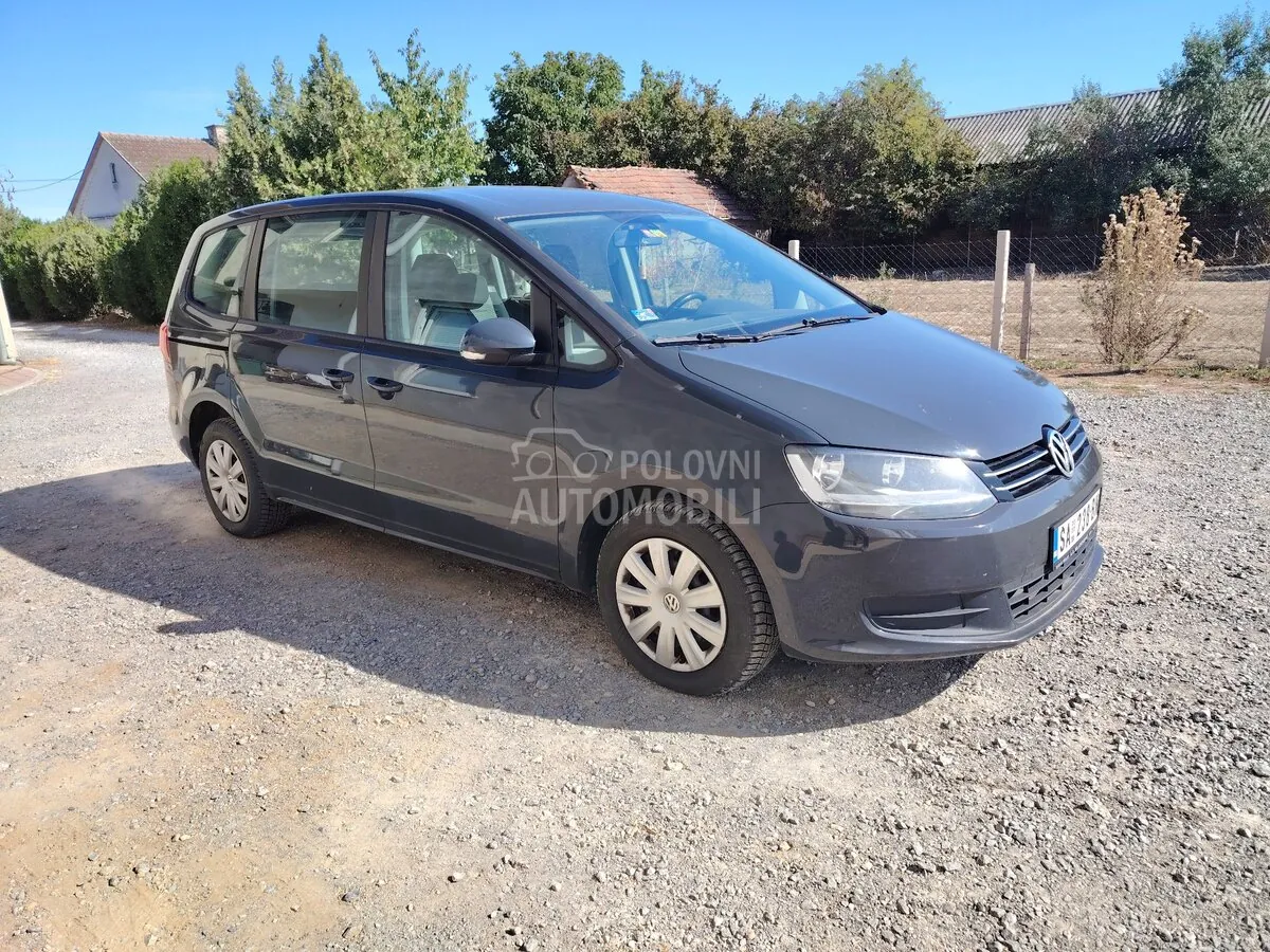 Volkswagen Sharan 2011 photo 2