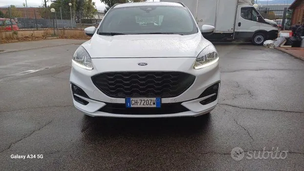 Ford Kuga 2022 photo 2