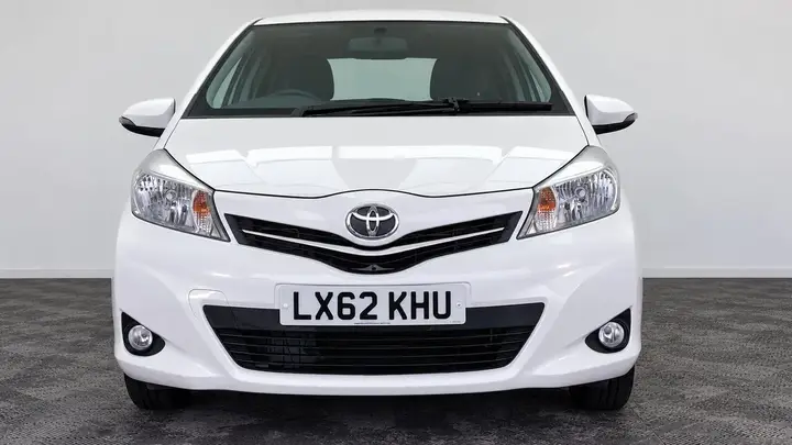 Toyota Yaris 2012 photo 5