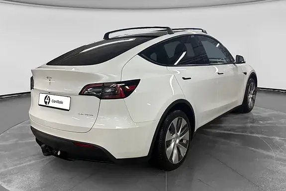Tesla Model Y 2023 photo 5