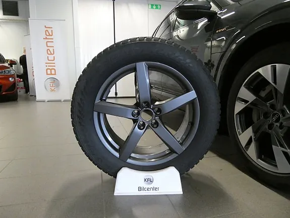 Audi E-Tron 2022 photo 2