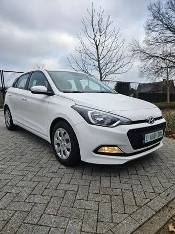 Hyundai I20 2018 photo 2