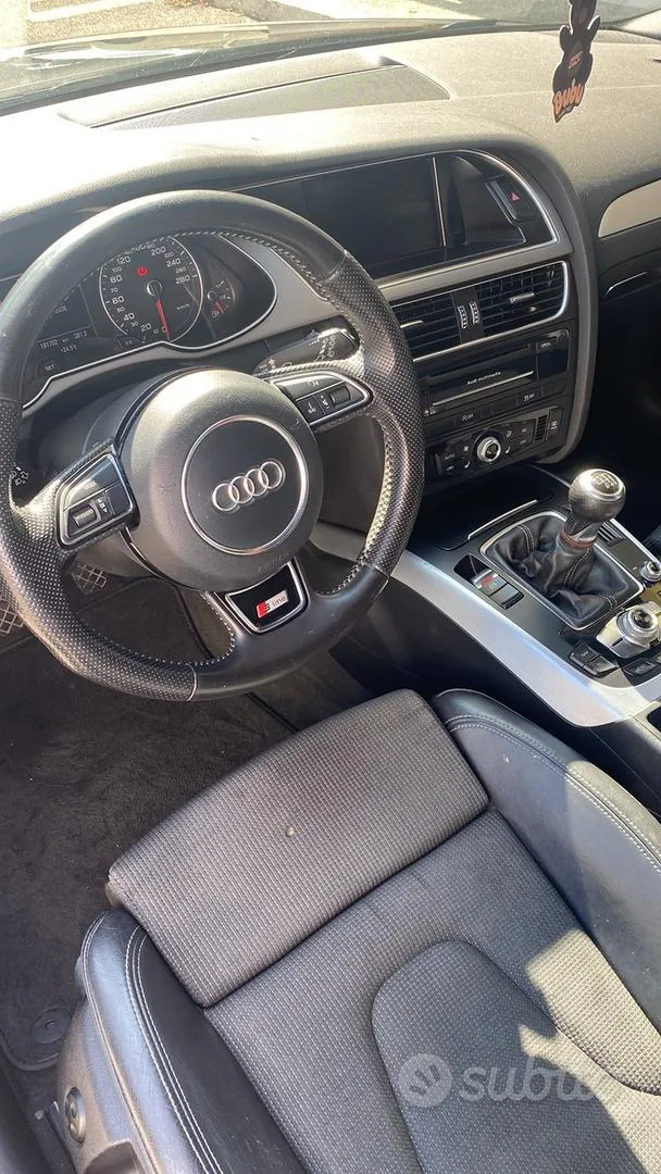Audi A4 2012 photo 3
