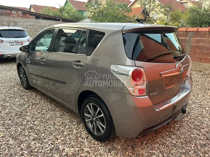 Toyota Verso 2014 photo 4