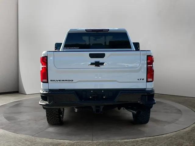 Chevrolet Silverado 2500Hd 2026 photo 4