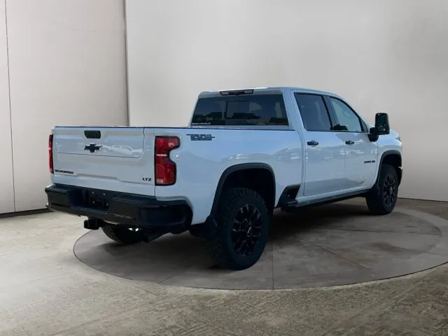 Chevrolet Silverado 2500Hd 2026 photo 5