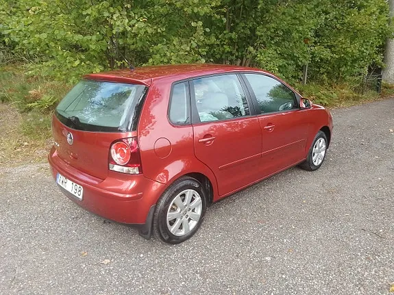 Volkswagen Polo 2006 photo 2