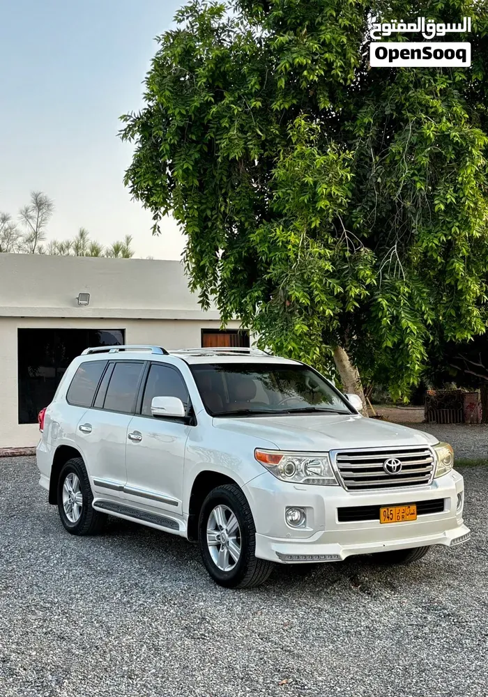 Toyota Land Cruiser 2014 photo 2