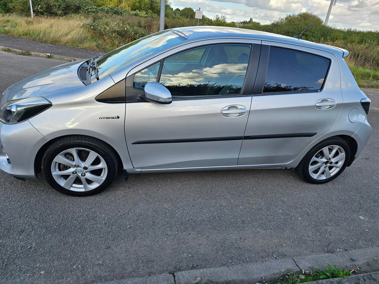 Toyota Yaris 2012 photo 5