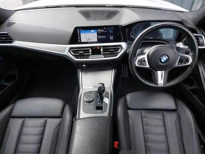 BMW 3 Series 2019 photo 3