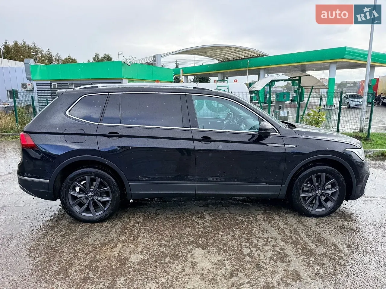 Volkswagen Tiguan 2021 photo 2
