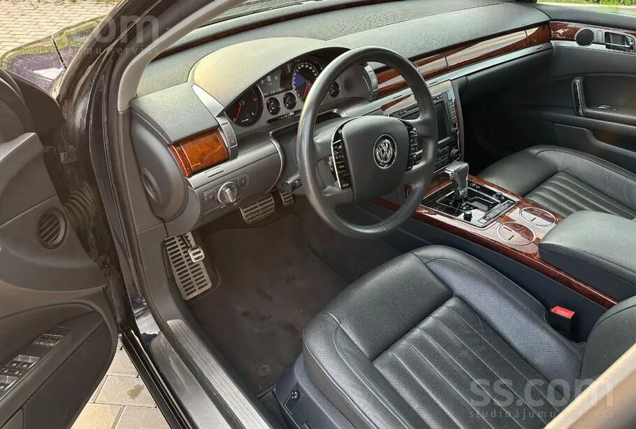 Volkswagen Phaeton 2014 photo 4