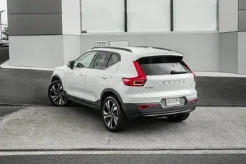 Volvo Xc40 2024 photo 3