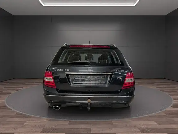 Mercedes-Benz C 220 2014 photo 4
