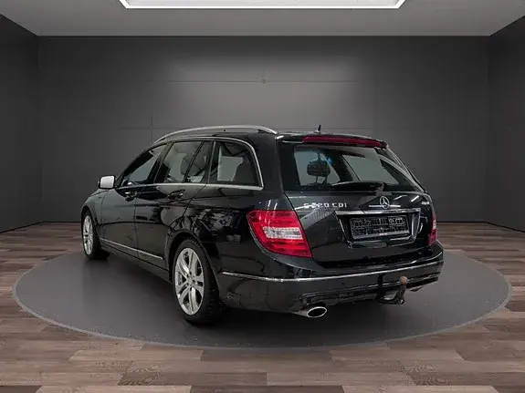 Mercedes-Benz C 220 2014 photo 3