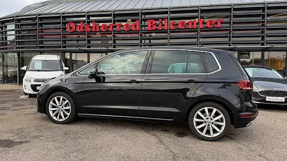 Volkswagen Golf Sportsvan 2020 photo 2