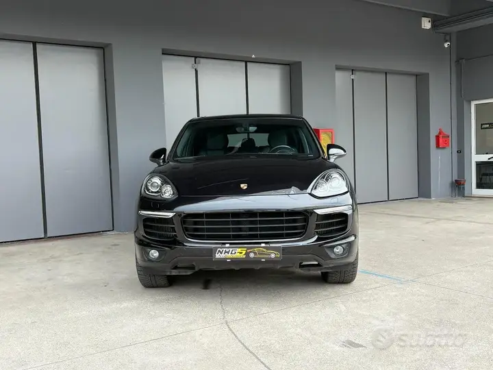 Porsche Cayenne 2017 photo 2