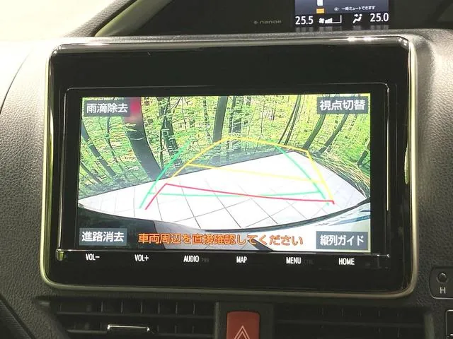Toyota Voxy 2021 photo 4