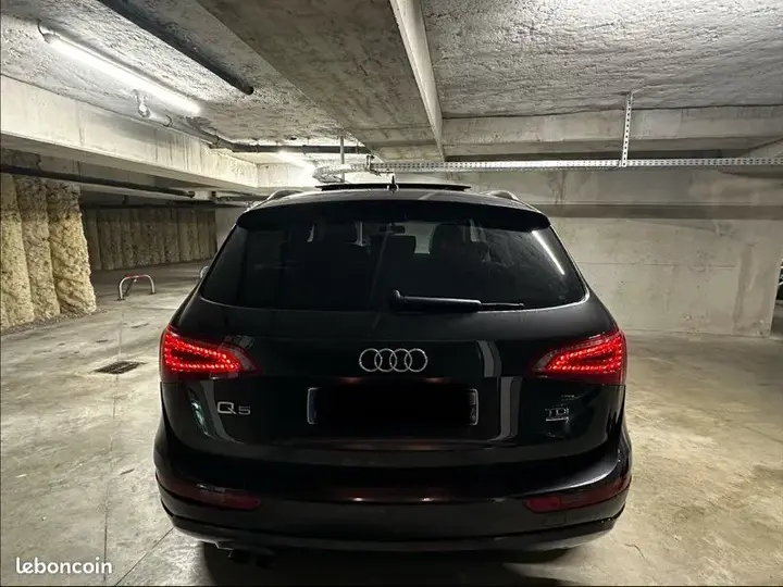 Audi Q5 2010 photo 2