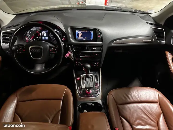 Audi Q5 2010 photo 3